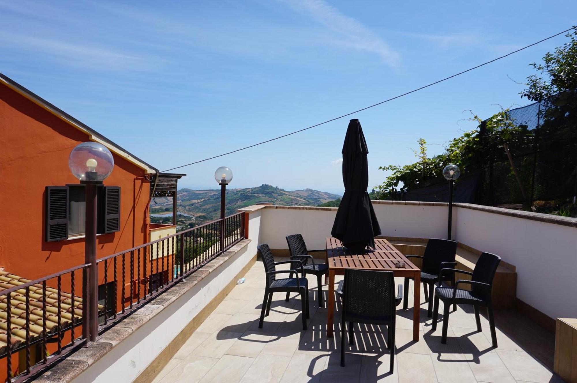 La Terrazza Motta Bed & Breakfast Атри Екстериор снимка