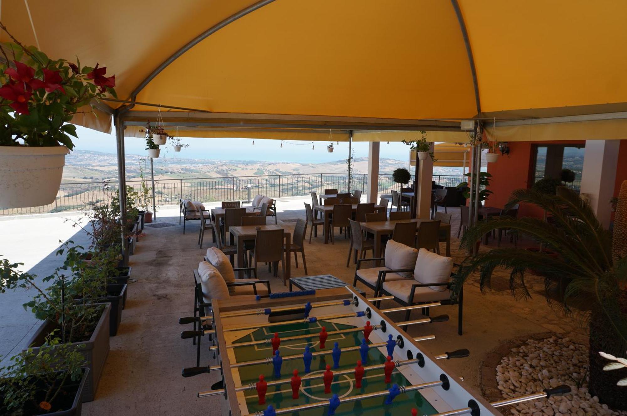 La Terrazza Motta Bed & Breakfast Атри Екстериор снимка